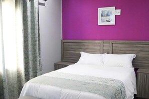 5 bedrooms, iron/ironing board, WiFi, bed sheets - Atmosphere full of serenity (Polokwane)