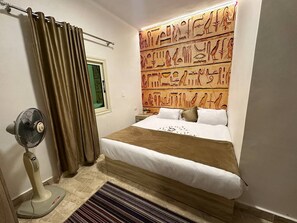 Deluxe Room | 6 bedrooms, minibar, free WiFi, bed sheets - Germania pyramids inn (Giza)