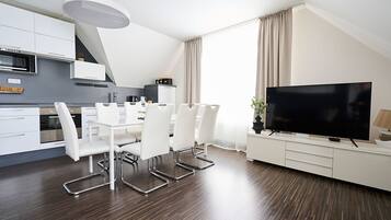 Fridge, microwave, oven, dishwasher