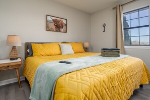 2 chambres, fer et planche à repasser, Wi-Fi gratuit, draps fournis