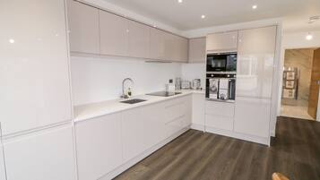 Fridge, dishwasher, electric kettle, toaster