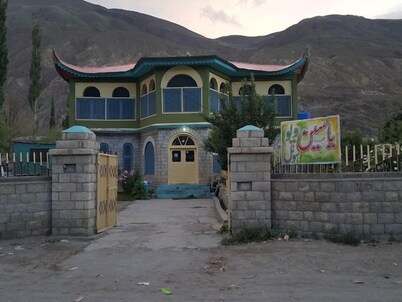 Yasin View Hotel
