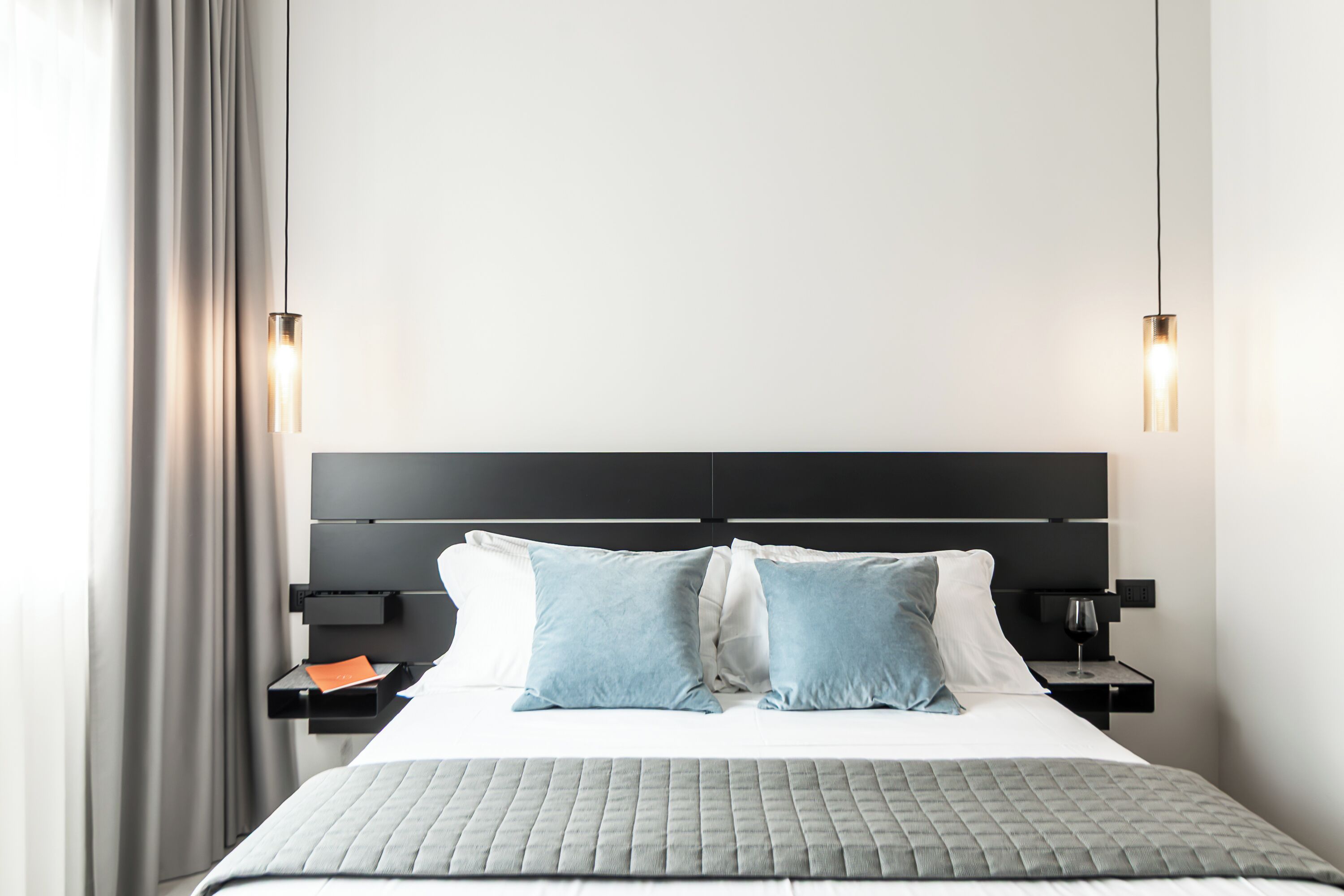 Dobbeltrom – comfort | Minibar, safe på rommet, wi-fi (inkludert) og sengetøy