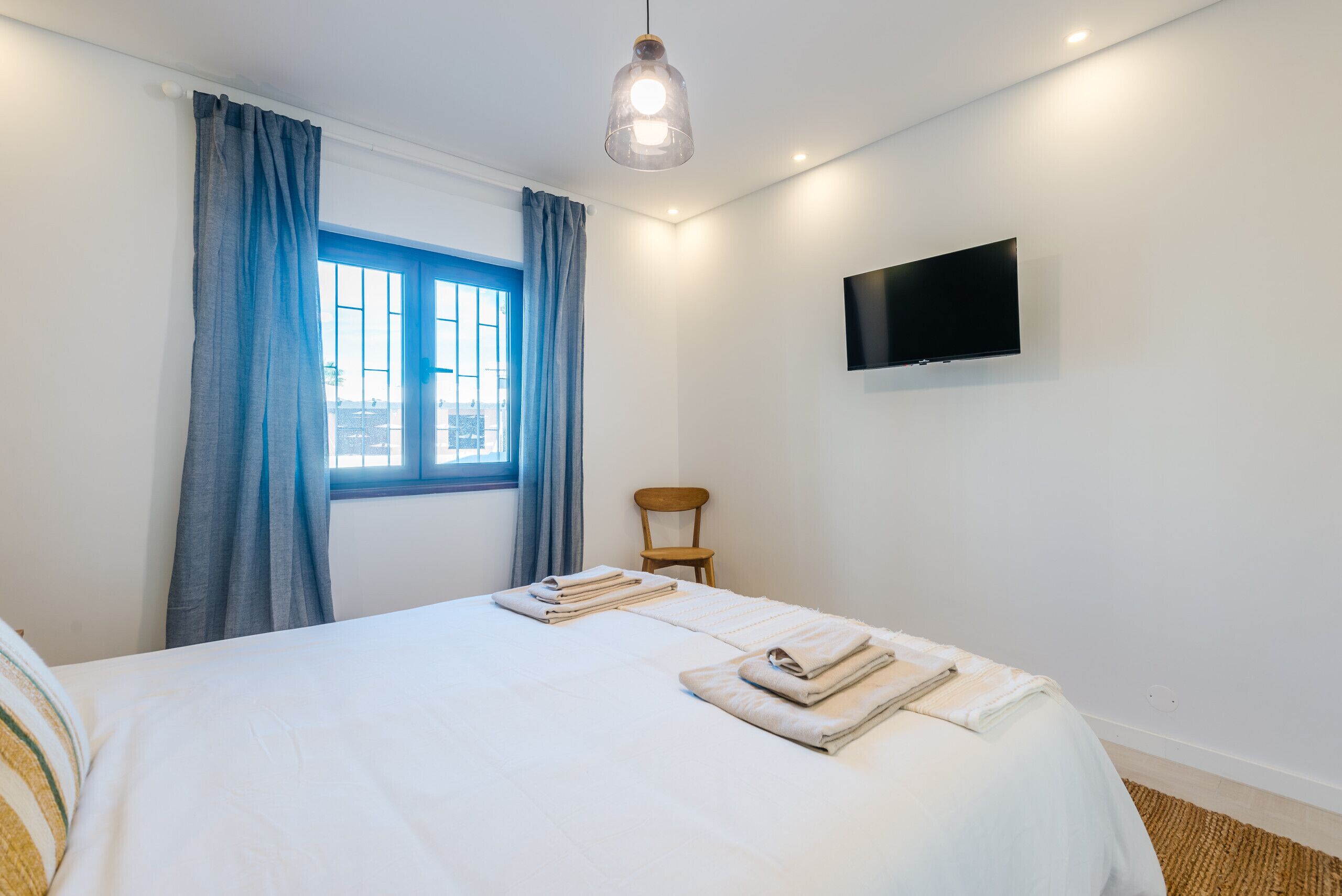 2 bedrooms, iron/ironing board, WiFi (free), bed sheets