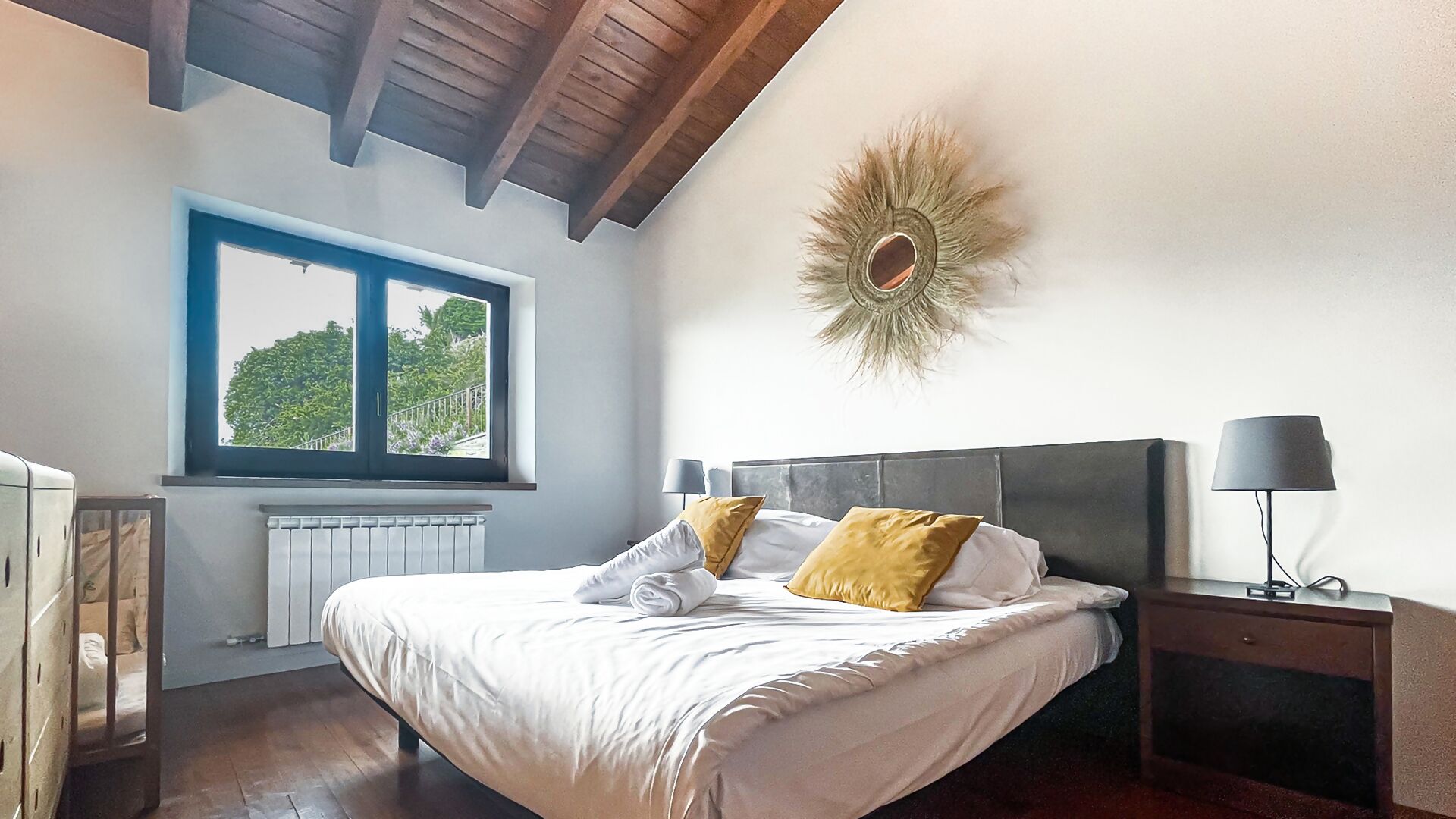 4 slaapkamers, een bureau, reisbedje, gratis wifi