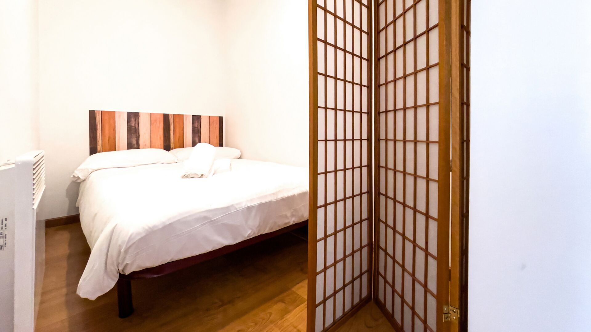 2 bedrooms, bed sheets