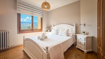 2 dormitorios, tabla de planchar con plancha, wifi gratis y ropa de cama