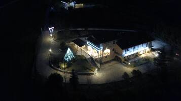Esterni