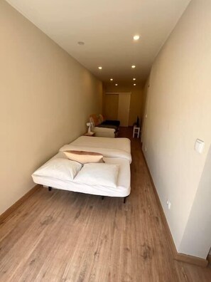 2 dormitoris, escriptori, wifi gratuïta i roba de llit