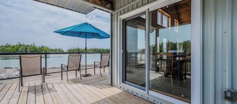 Elysium Cottage in Purgatory Cove - Private Waterfront Escape