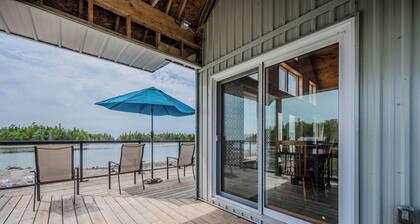 Elysium Cottage in Purgatory Cove - Private Waterfront Escape