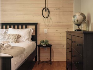 4 bedrooms, travel cot, WiFi, bed sheets