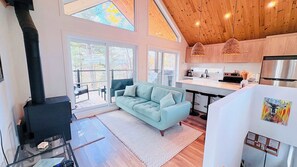 Interior - Spa and Nature, with River Access! (Sainte-Béatrix)