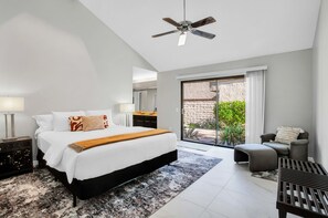 2 bedrooms, iron/ironing board, Internet, bed sheets - Sleek Modern Oasis - A Ryson Property (Palm Springs)