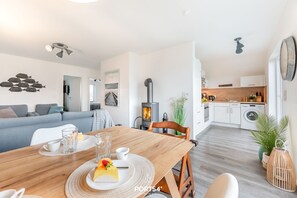 Dining - Nicks Seestern - near the Baltic Sea, harbor view (second row), whirlpool tub (Olpenitz)