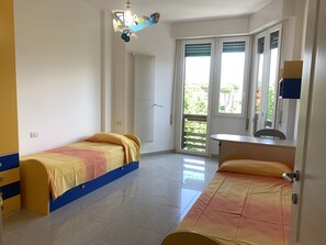Appartement Ville, 2 chambres, balcon, vue montagne