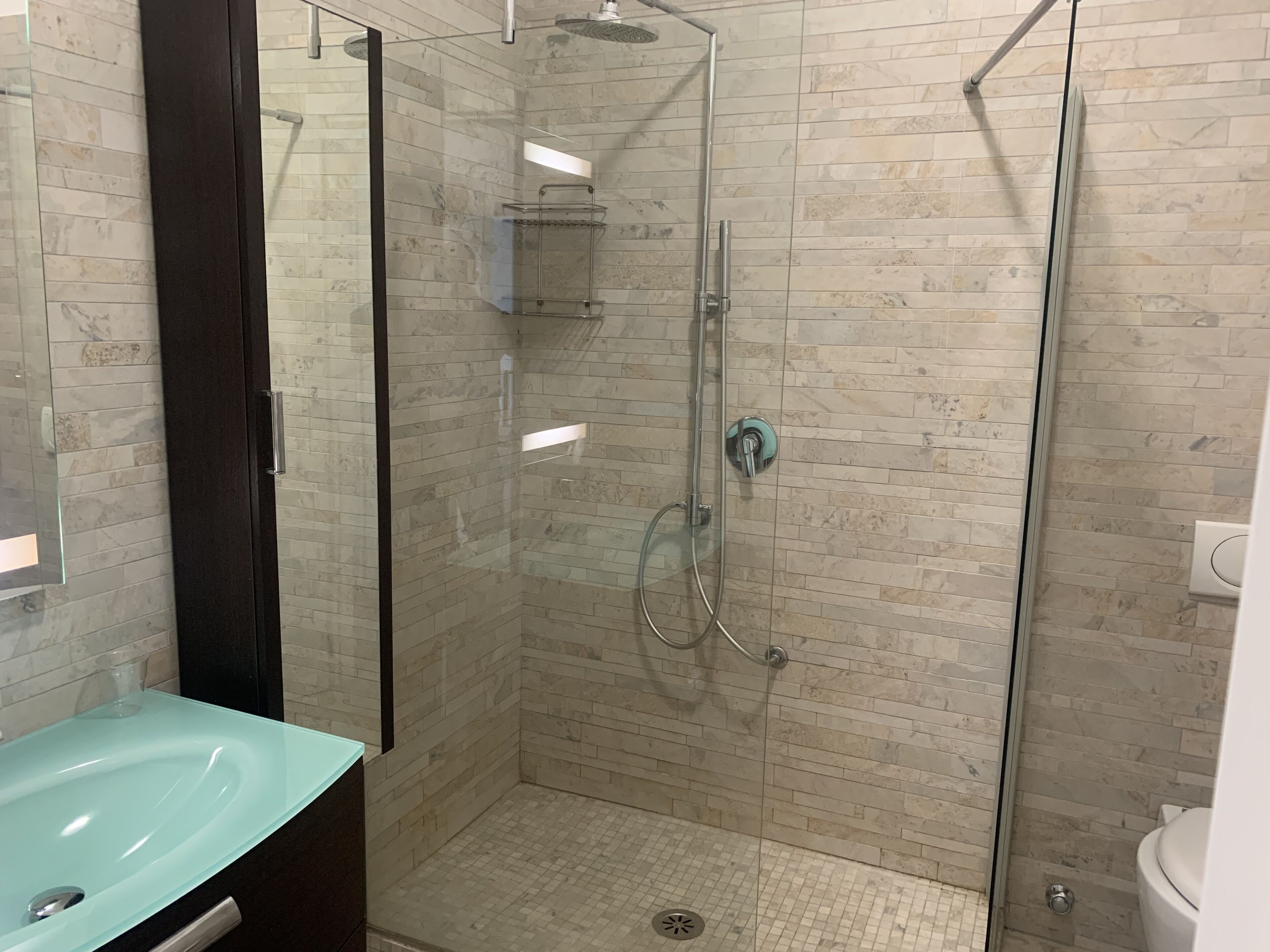 City Apartment, 2 Bedrooms, Balcony, Mountain View | Bathroom | Shower, hair dryer, bidet, towels