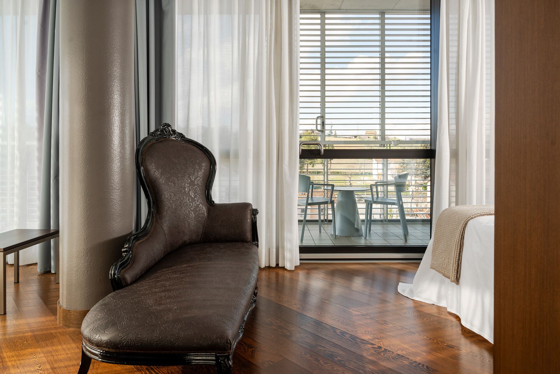 Habitación Deluxe | Minibar, caja fuerte, escritorio y espacio para trabajar con un portátil