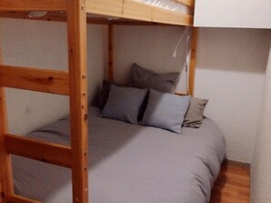 1 quarto