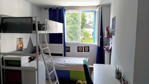 2 sovrum, strykjärn/strykbräda, wi-fi och sängkläder