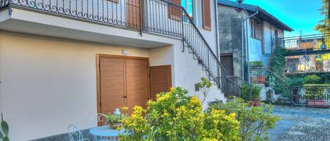 Family House, Multiple Bedrooms (La Valbinella Few Meters From Varese) | Outdoor dining