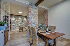 Dining - La Valbinella Few Meters From Varese Lake (Gavirate)