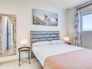 3 chambres, accès au Wi-Fi (inclus), literie fournie