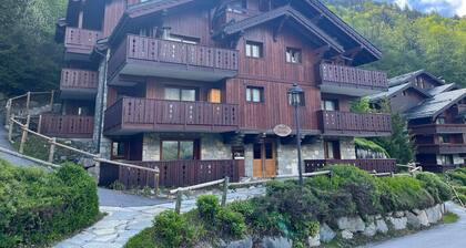 Appartement rénové Méribel - Proche pistes, commerces, balcon vue montagne
