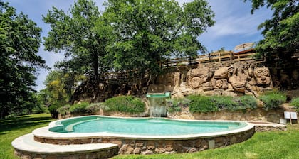 Residence with swimming pool in Sorano