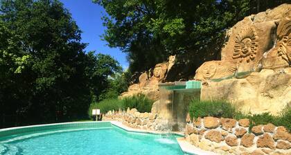 Residence with swimming pool in Sorano