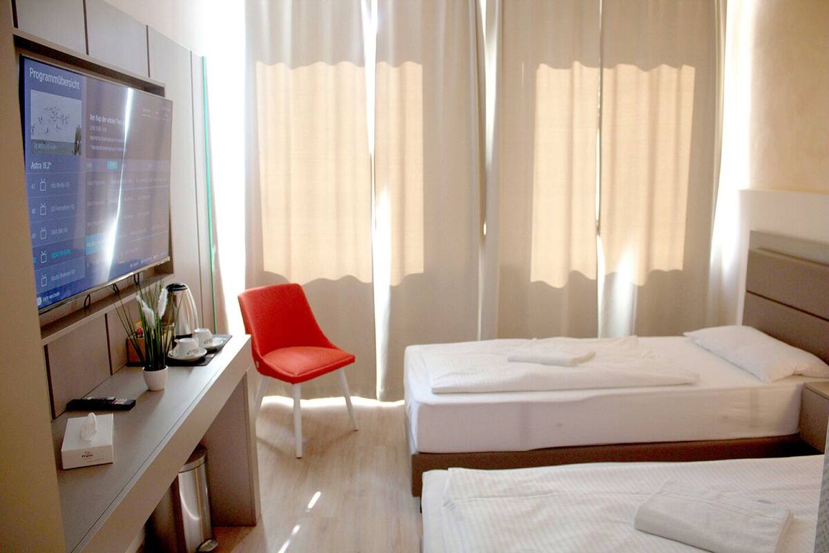 Habitación Deluxe con 2 camas individuales, no fumadores | Ropa de cama de alta calidad y espacio para trabajar con un portátil