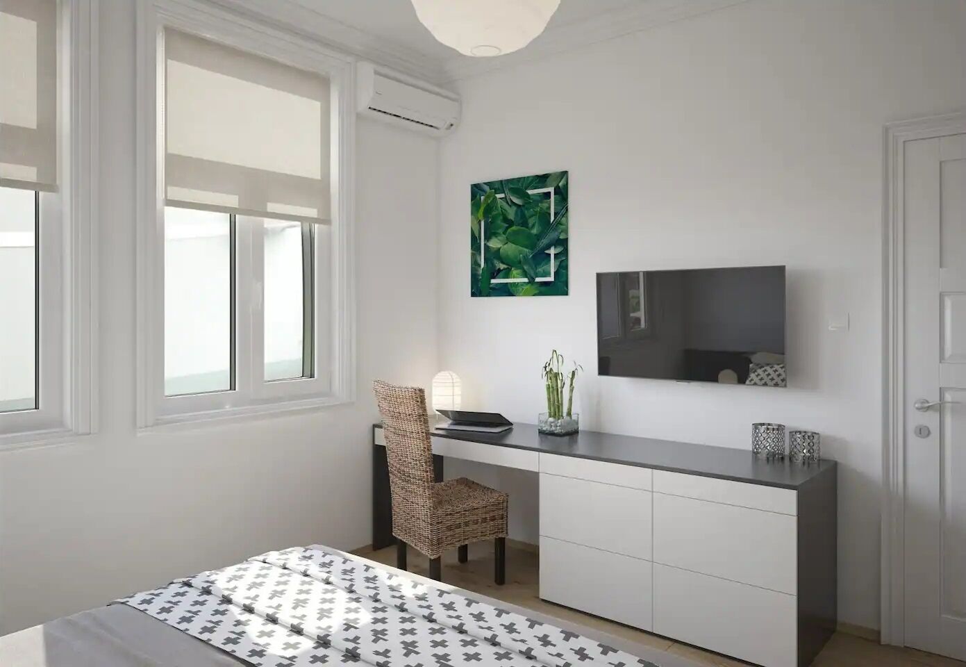1 bedroom, desk, WiFi, bed sheets