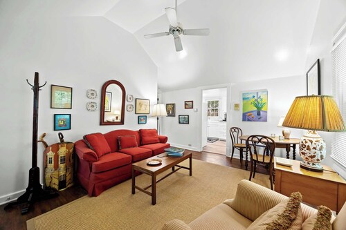Exclusive Farmhouse w/ a Romantic Garden View!