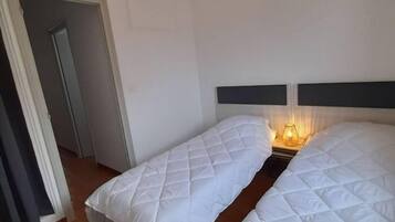 2 bedrooms, Internet