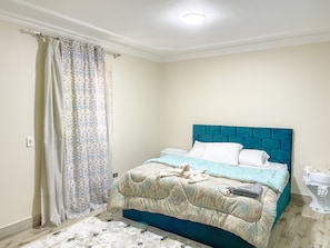 Deluxe Apartment | Egyptian cotton sheets, premium bedding, down comforters
