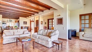 TV, fireplace, offices