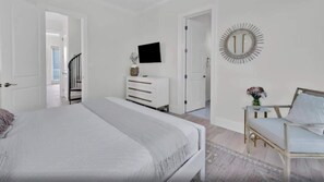 4 chambres, fer et planche à repasser, lit de bébé portatif, Wi-Fi