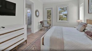 4 bedrooms, iron/ironing board, travel cot, WiFi - Gulf Views | Rooftop Patio | 4 Bikes | Heated Pool (Santa Rosa Beach)