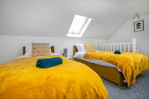 3 bedrooms, free WiFi, bed sheets - Impeccable 3-bed House in Abbeywood (London)