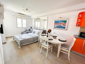 Superior Apartment, Balcony, Sea View - MIRROR apartment (Dubrovnik)