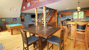 Dining - Koby Chalet Nestled Back in the Woods (Ellicottville)