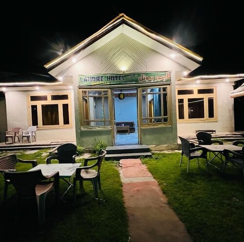 Lahore hotel shogran