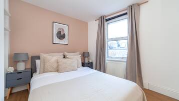 Apartment | 2 bedrooms, hypo-allergenic bedding, individually furnished