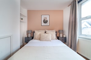 Apartment | 2 bedrooms, hypo-allergenic bedding, individually furnished - The Richmond Apartments (Richmond)