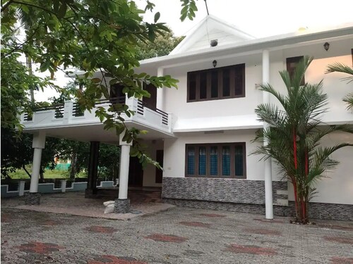 Kayyany's Villa - A Large Family Home
