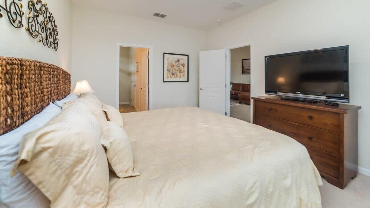 5 chambres, fer et planche à repasser, Wi-Fi, draps fournis