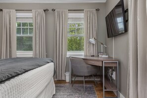 1 chambre, bureau, fer et planche à repasser, Wi-Fi