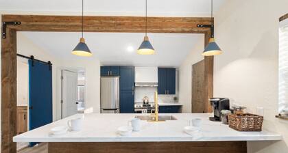 3BR Cozy Cottonwood Home - just walk to Old Town!