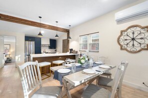 Dining - Walk to Old Town - Cozy Restored Cottage (Cottonwood)