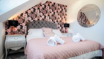 1 Schlafzimmer, hochwertige Bettwaren, Bettwäsche